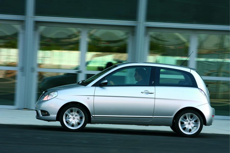  Lancia Ypsilon 2007 года  (фото 24 из 49)